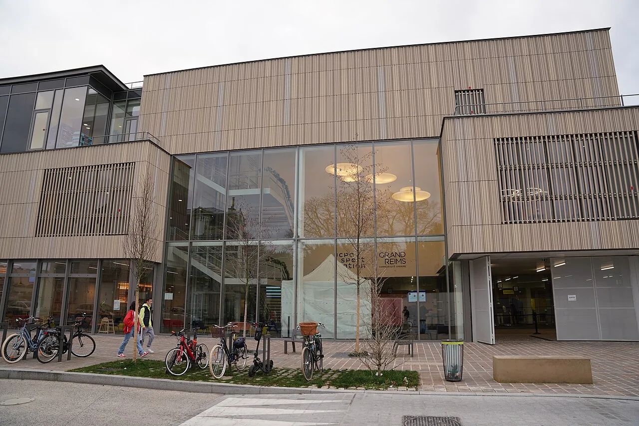 UCPA Sport Station Grand Reims, façade du complexe.